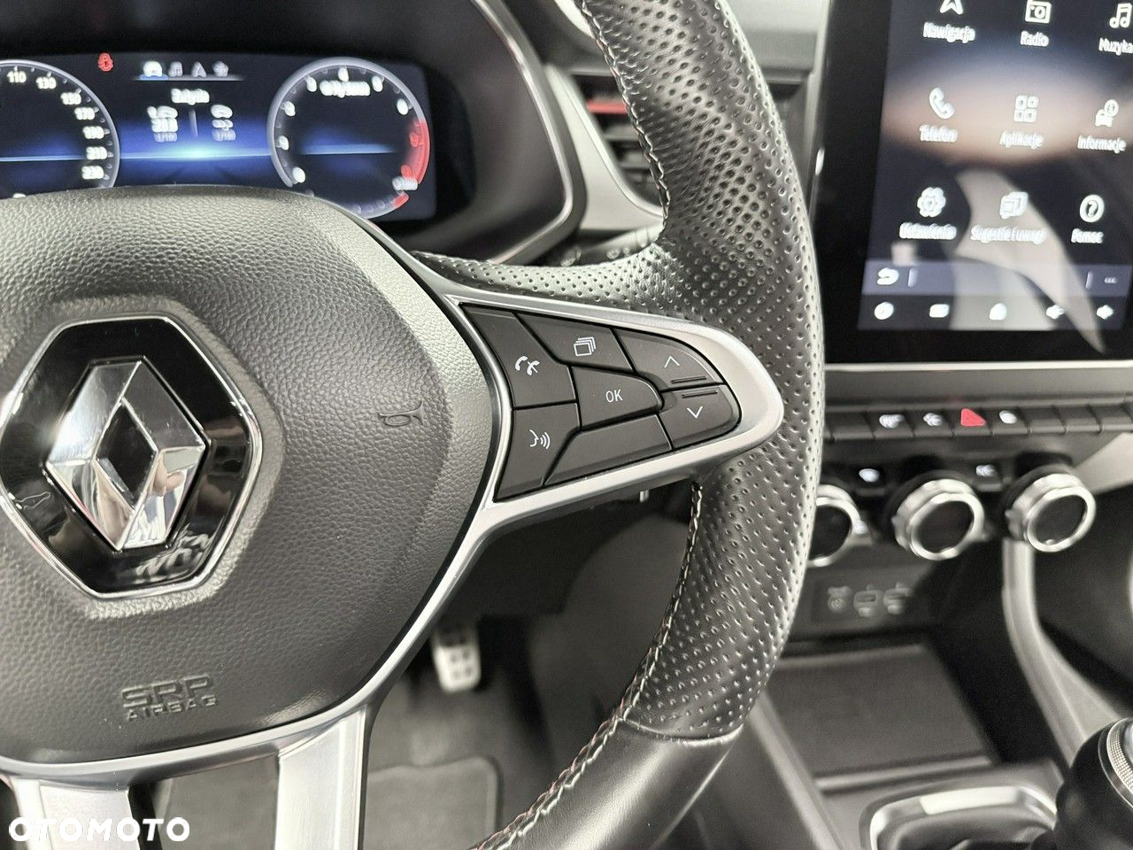 Renault Captur TCe Mild Hybrid 140 GPF TECHNO FAST TRACK - 29