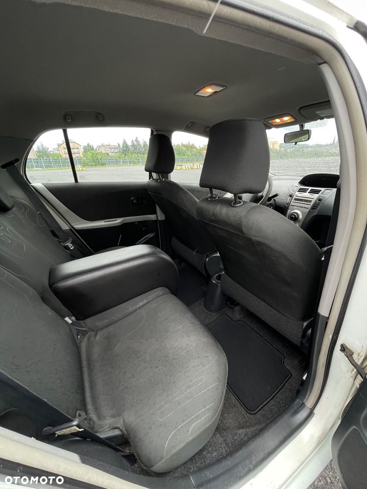 Toyota Yaris 1.4 D-4D Premium - 15