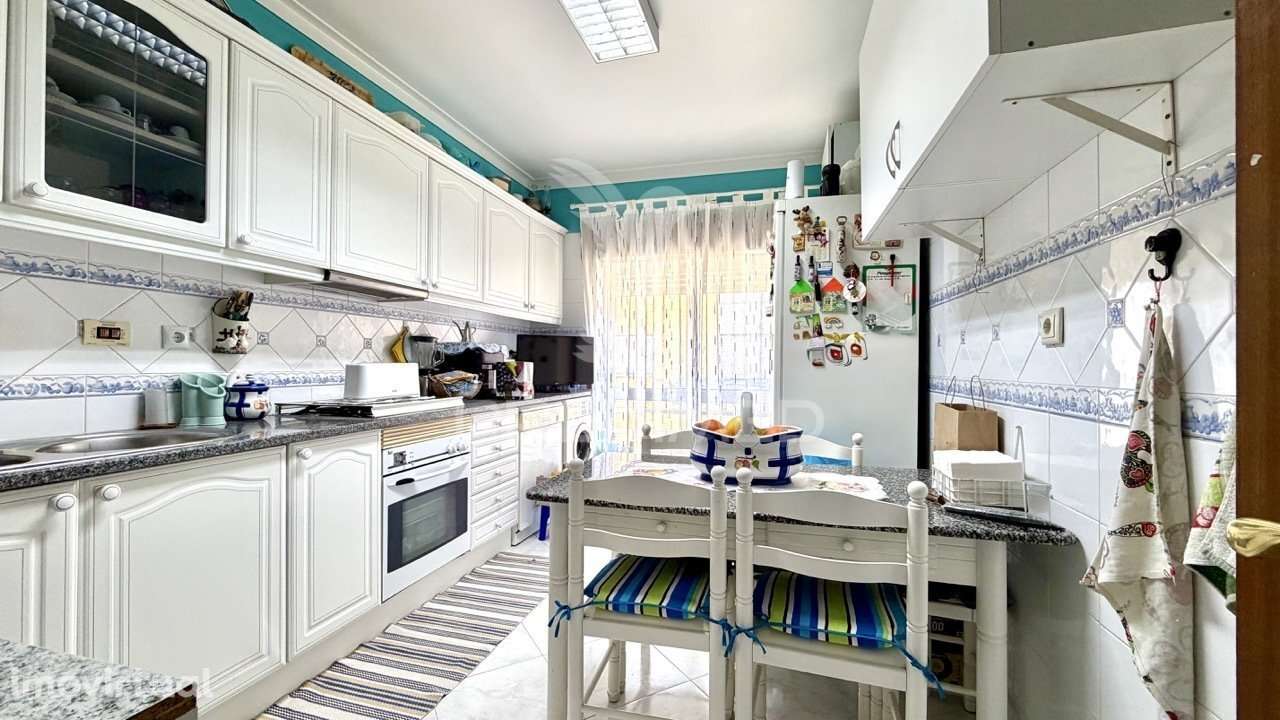 T2 com arrecadação na Quinta do Conde - Grande imagem: 5/23