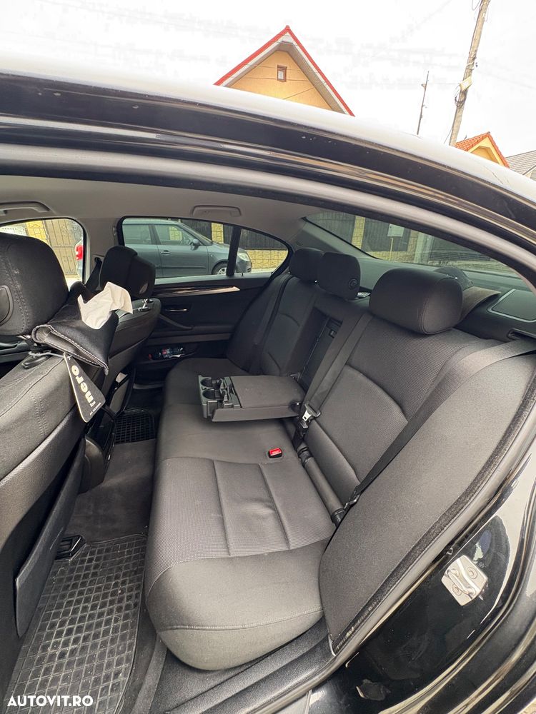 BMW Seria 5 ver-520d-touring-modern-line - 8