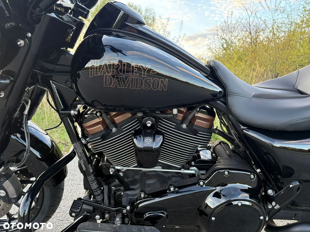 Harley-Davidson Touring Street Glide - 9