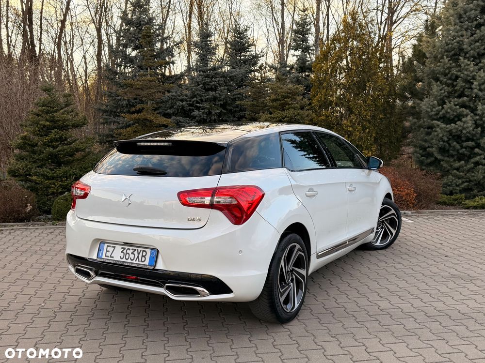 DS Automobiles DS 5 - 10