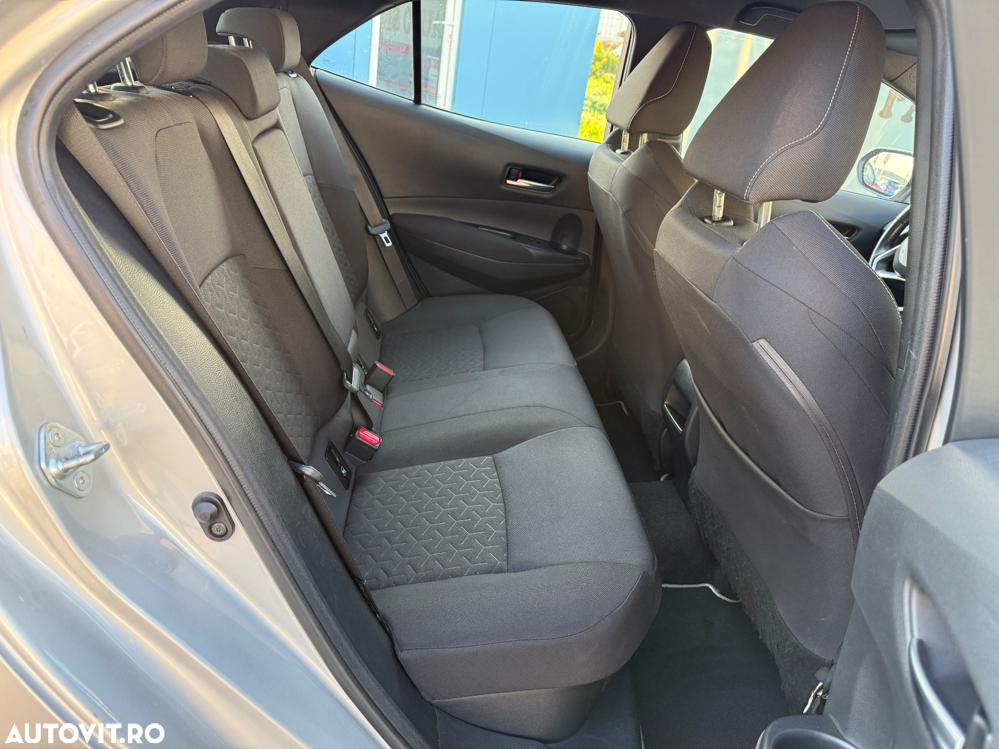 Toyota Corolla 1.8 HSD Dynamic - 7