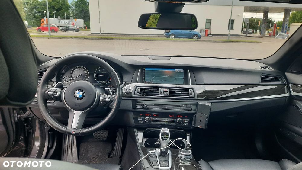 BMW Seria 5 530d xDrive - 6