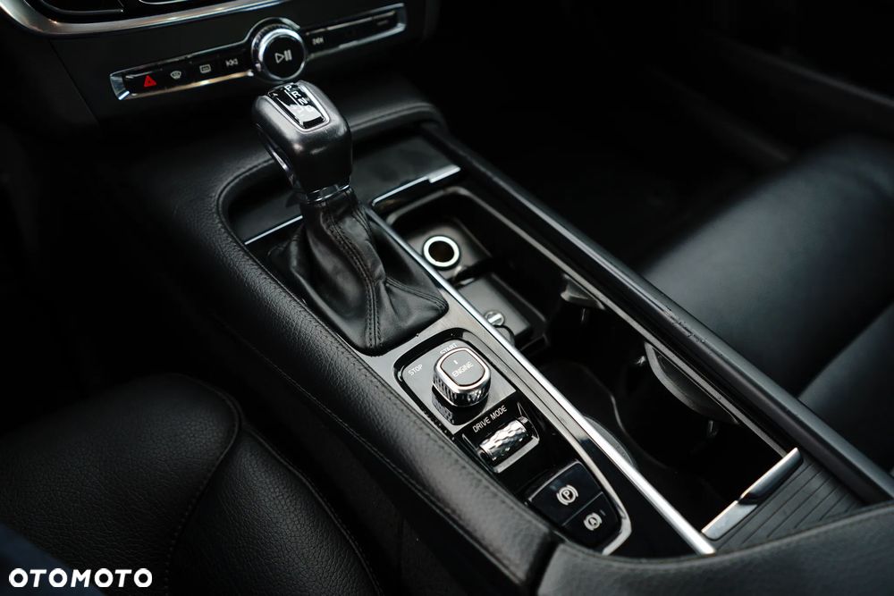 Volvo S90 T5 Momentum - 20