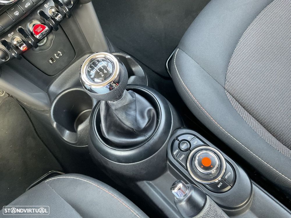 MINI 3 Portas One D - 32