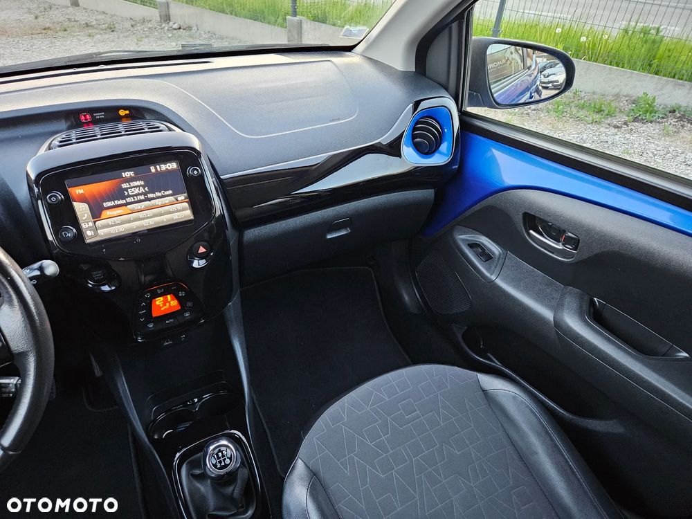 Toyota Aygo x-clusive Style Selection - 12