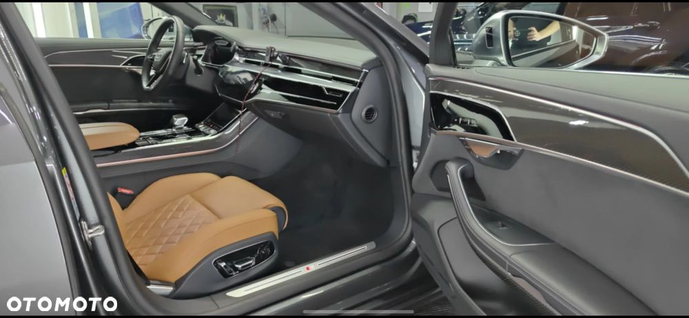 Audi S8 - 21