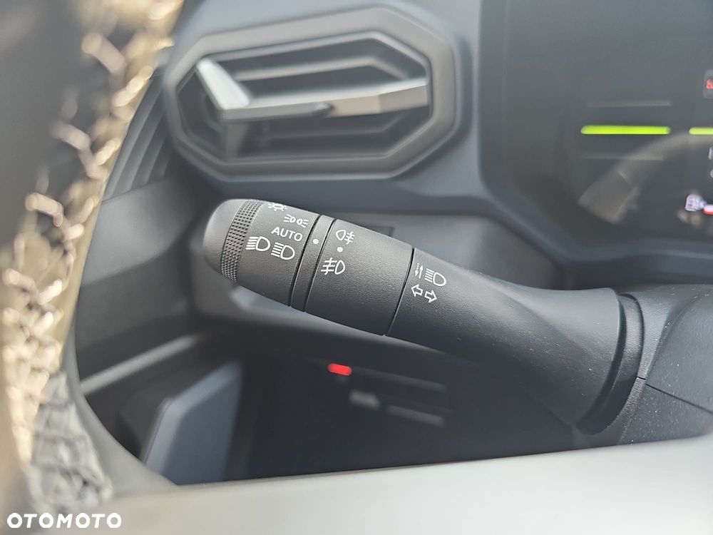 Dacia Duster 1.6 Full Hybrid 140 Journey MMT - 23
