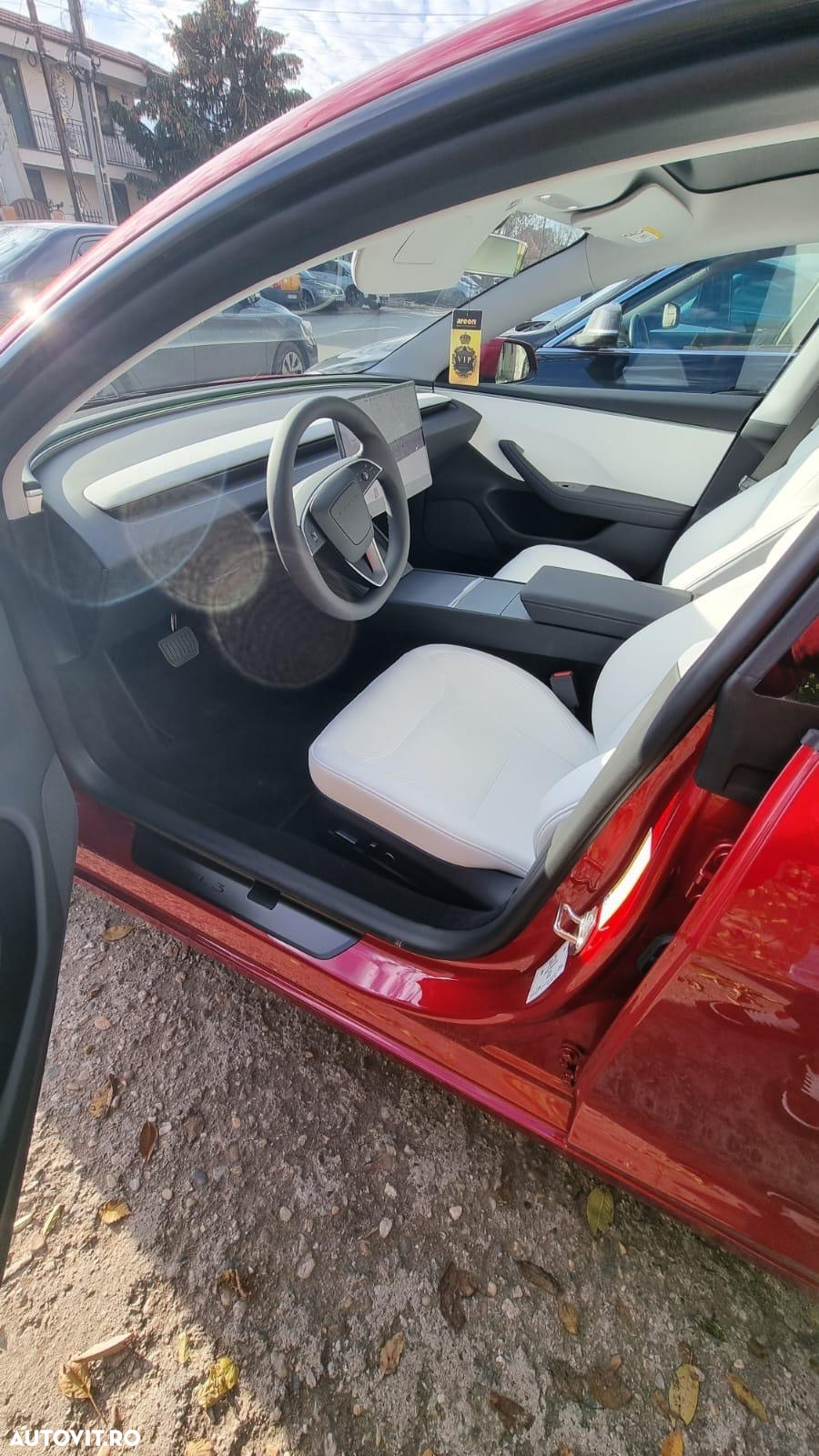 Tesla Model 3 RWD - 5