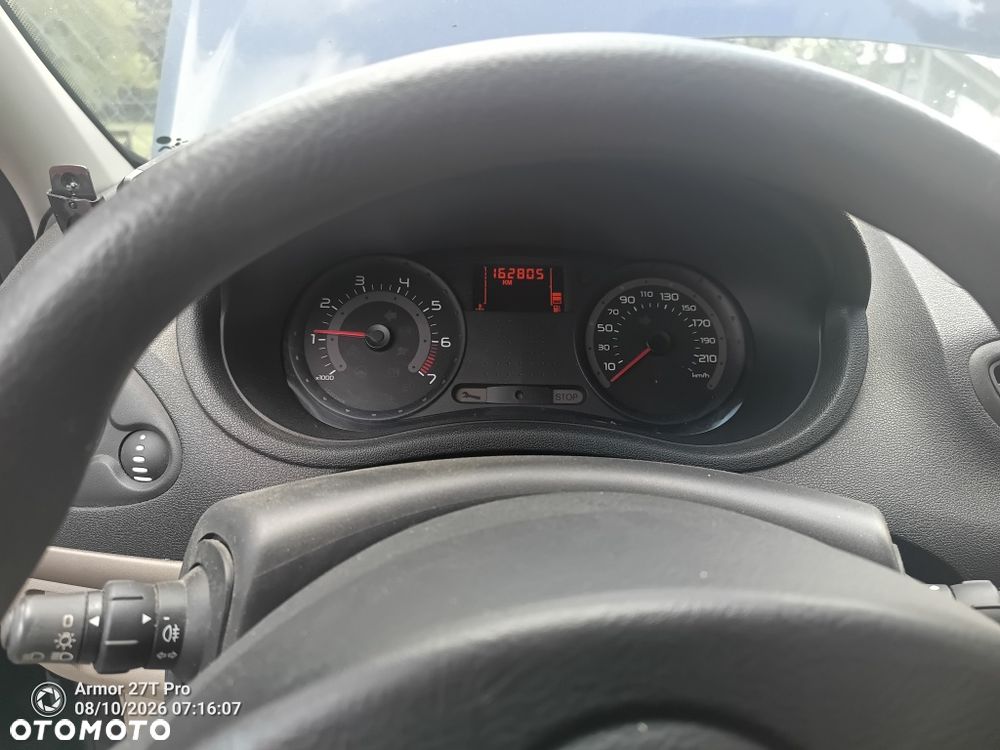 Renault 4 - 8