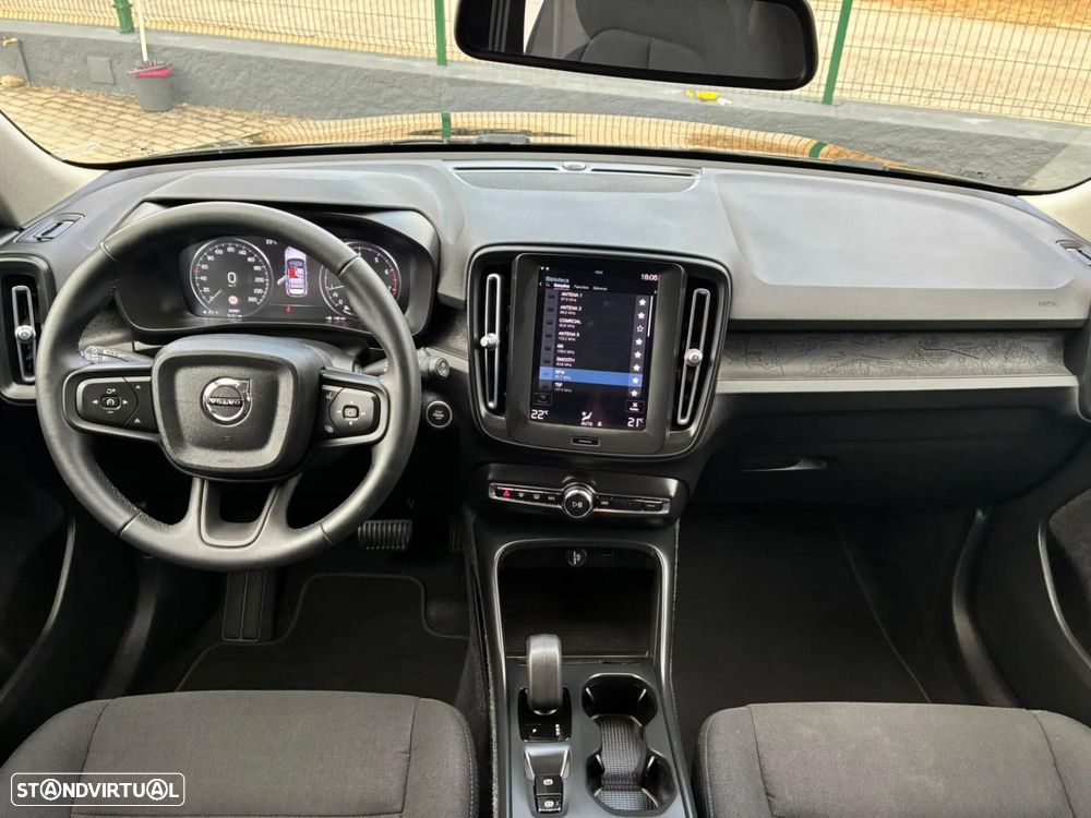 Volvo XC 40 1.5 T2 Momentum Plus Geartronic - 29