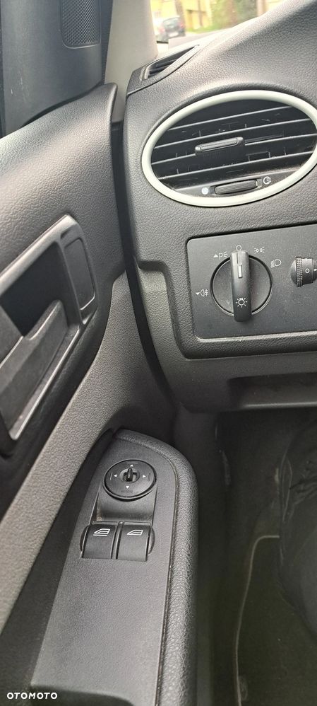 Ford Focus - 19