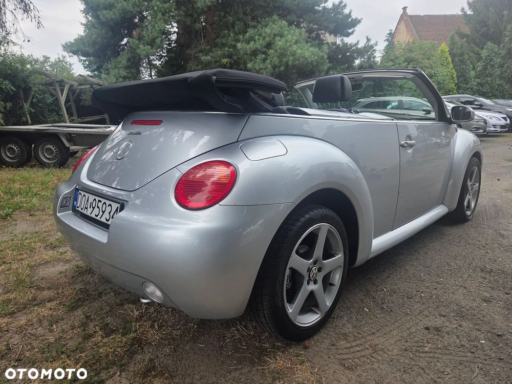 Volkswagen New Beetle 2.0 - 13