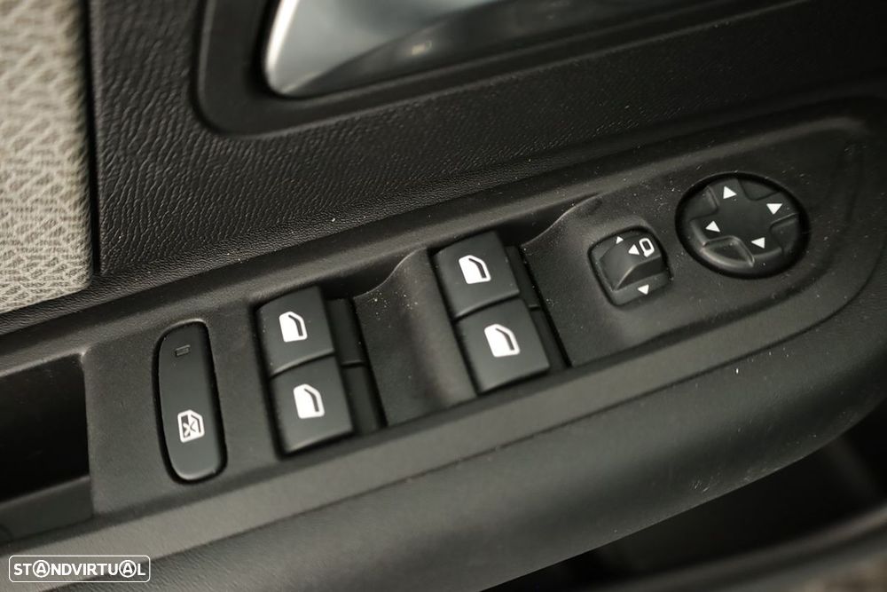 Citroën C4 1.2 PureTech Plus EAT8 - 19