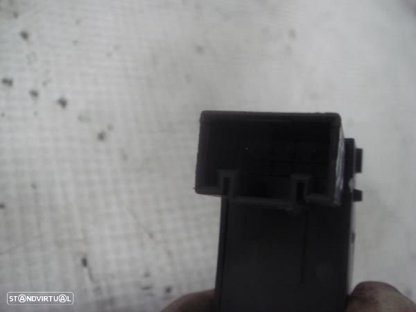 Interruptor Elevador Vidros Tr Esq Volkswagen Passat (3C2) - 2