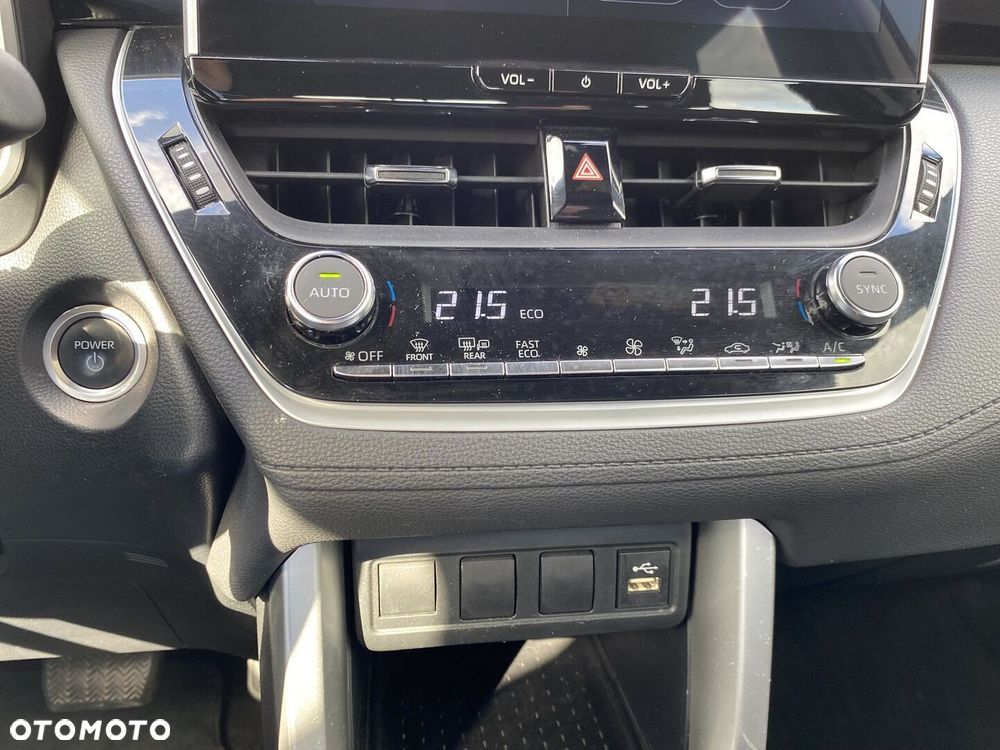 Toyota Corolla Cross - 16