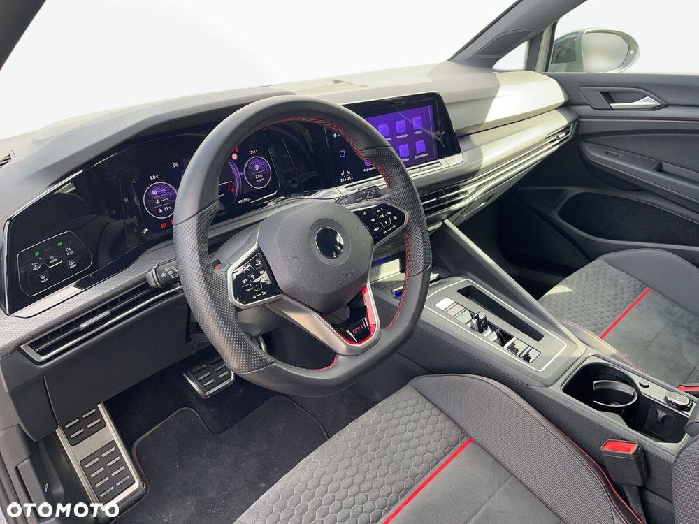 Volkswagen Golf - 18