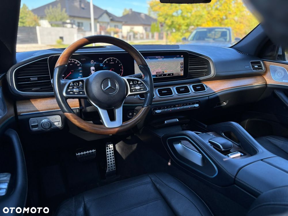 Mercedes-Benz GLS - 25