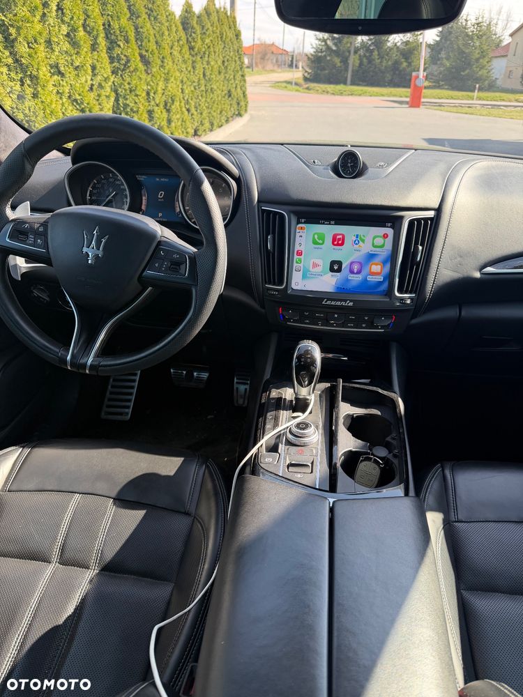 Maserati Levante Modena - 18