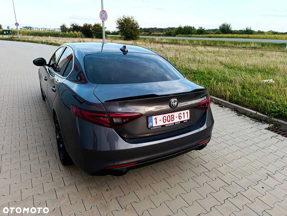 Alfa Romeo Giulia 2.2 Super - 17