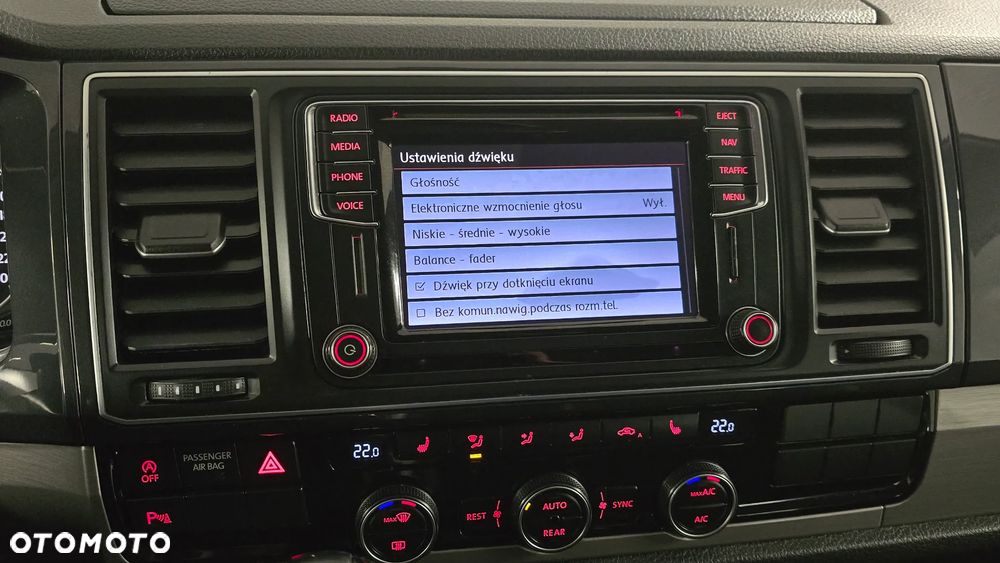 Volkswagen Multivan - 25