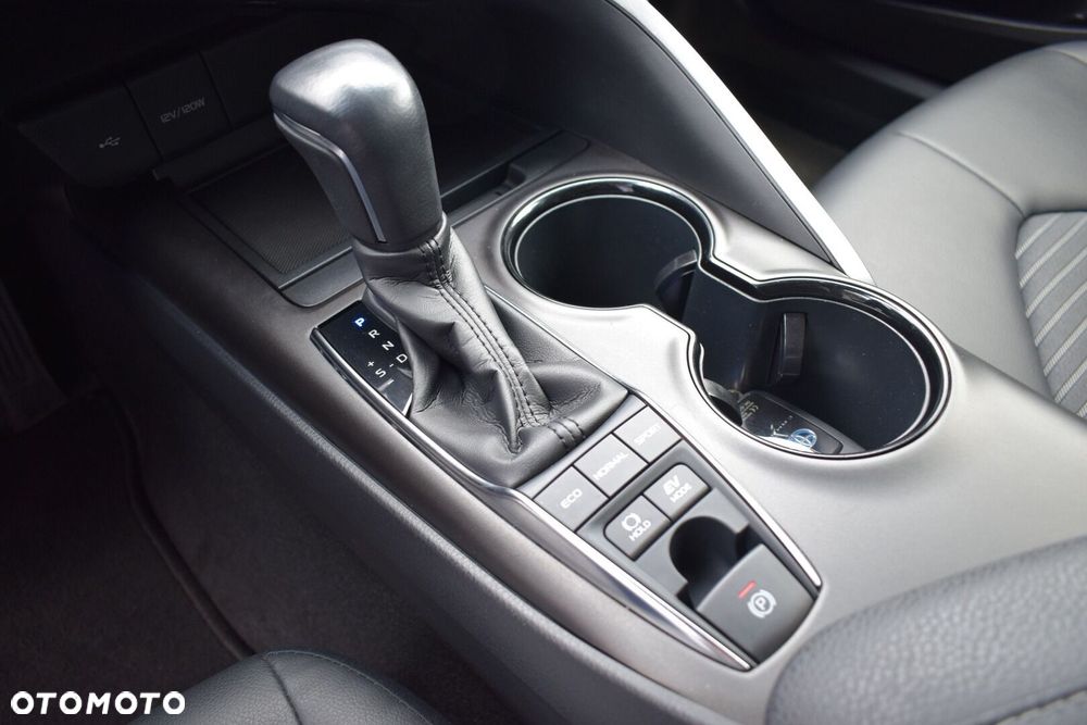 Toyota Camry 2.5 Hybrid Prestige CVT - 19