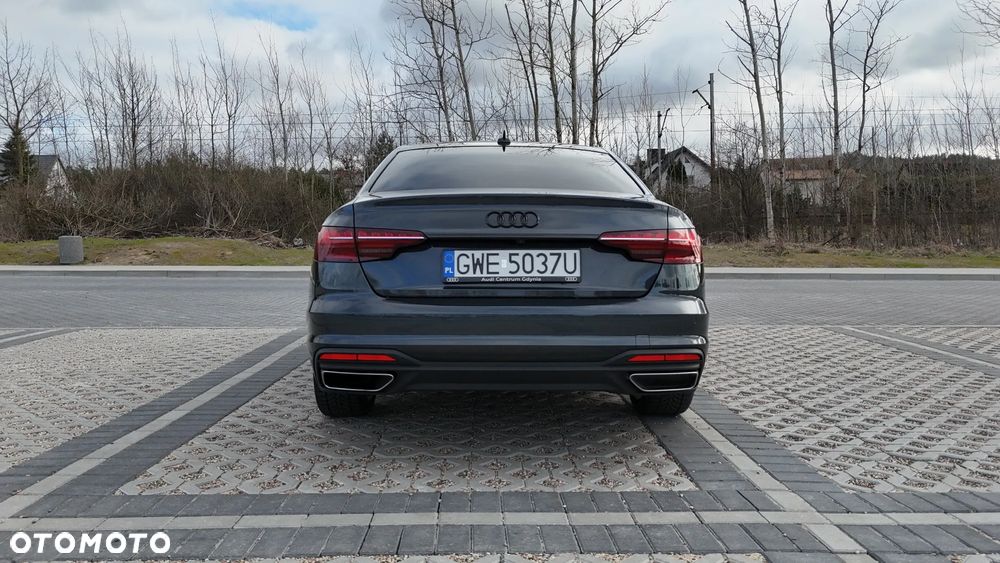 Audi A4 Limousine - 4