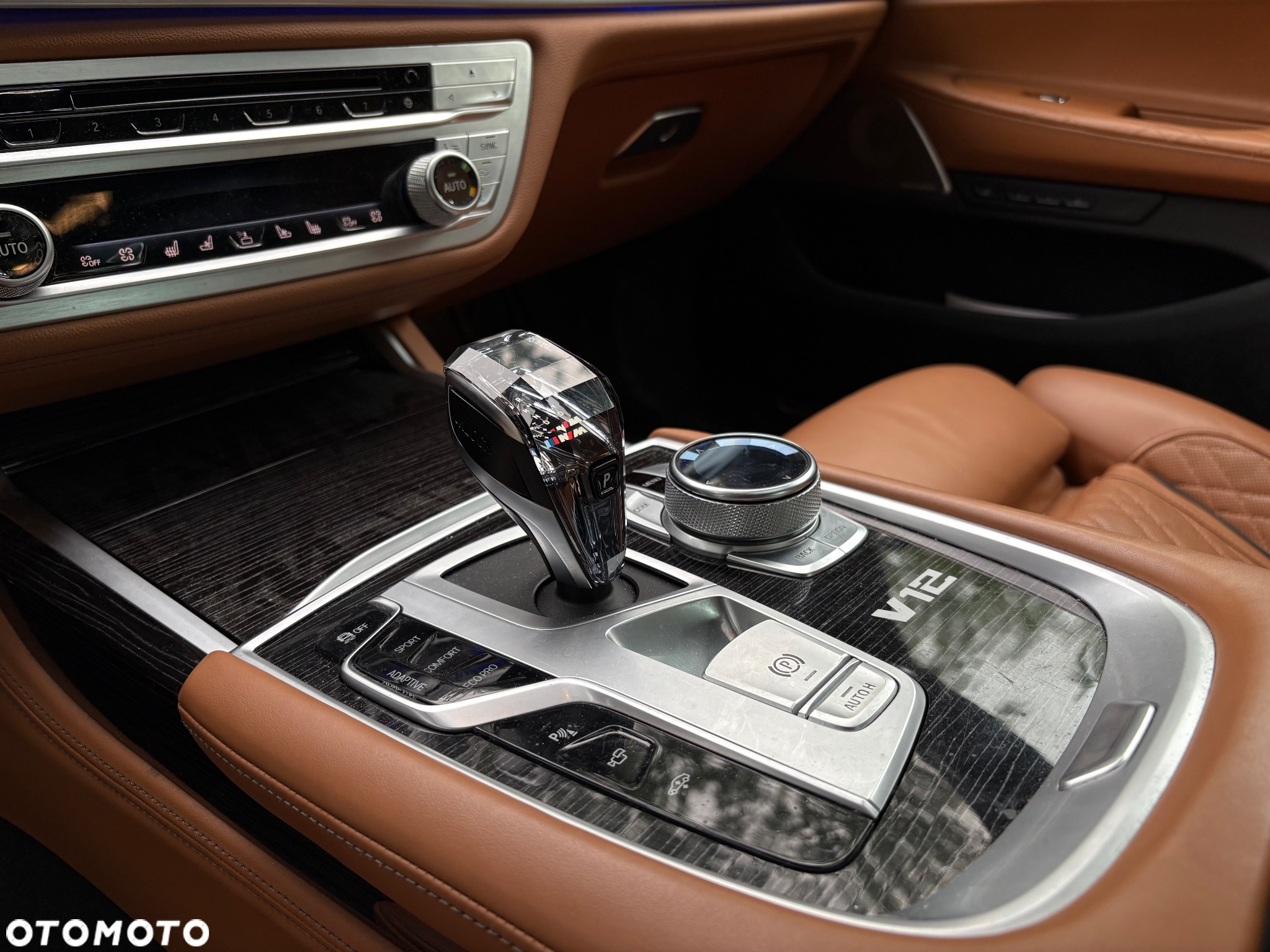 BMW Seria 7 750i xDrive - 20
