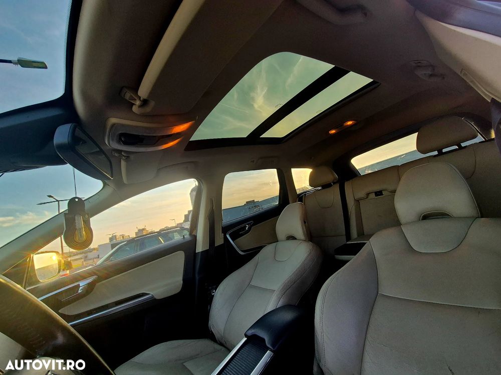 Volvo XC 60 D5 AWD Summum - 13