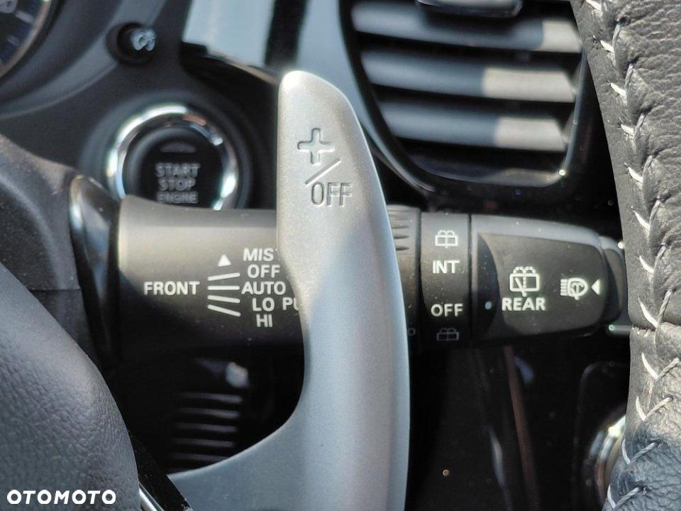 Mitsubishi Outlander - 16