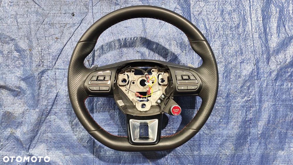 KIEROWNICA MULTIFUNKCYJNA ŁOPATKI SUPER SPORT SKÓRA CZERWONA NIĆ 10572605 ORYGINAŁ BARDZO ŁADNA MG HS