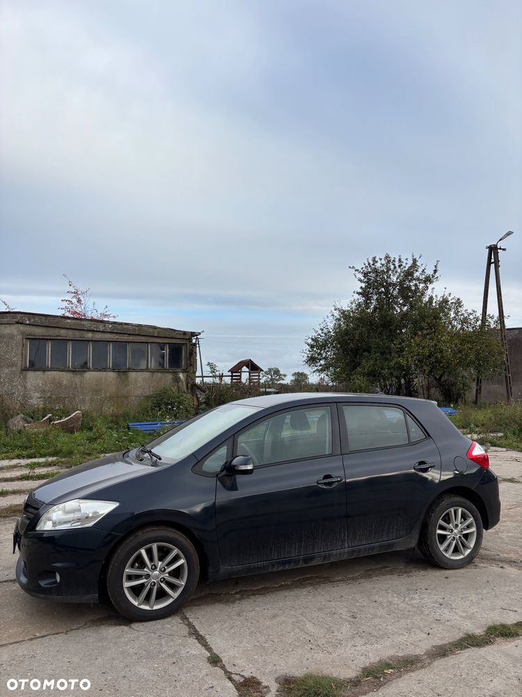 Toyota Auris - 2