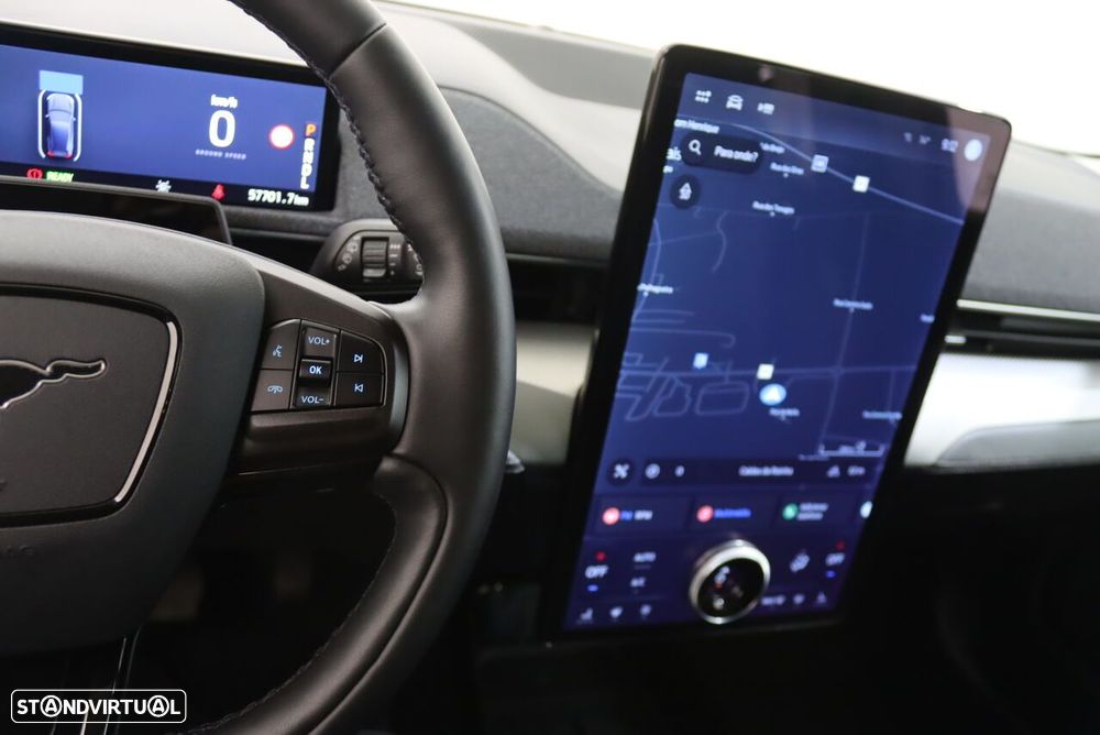 Ford Mustang Mach-E - 16