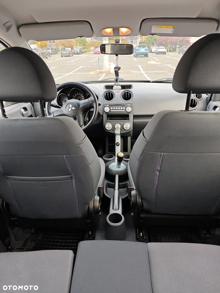 Mitsubishi Colt - 9