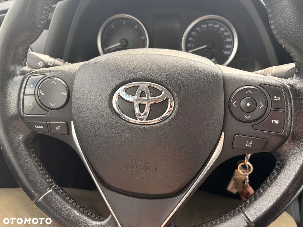 Toyota Corolla 1.4 D-4D Premium - 19