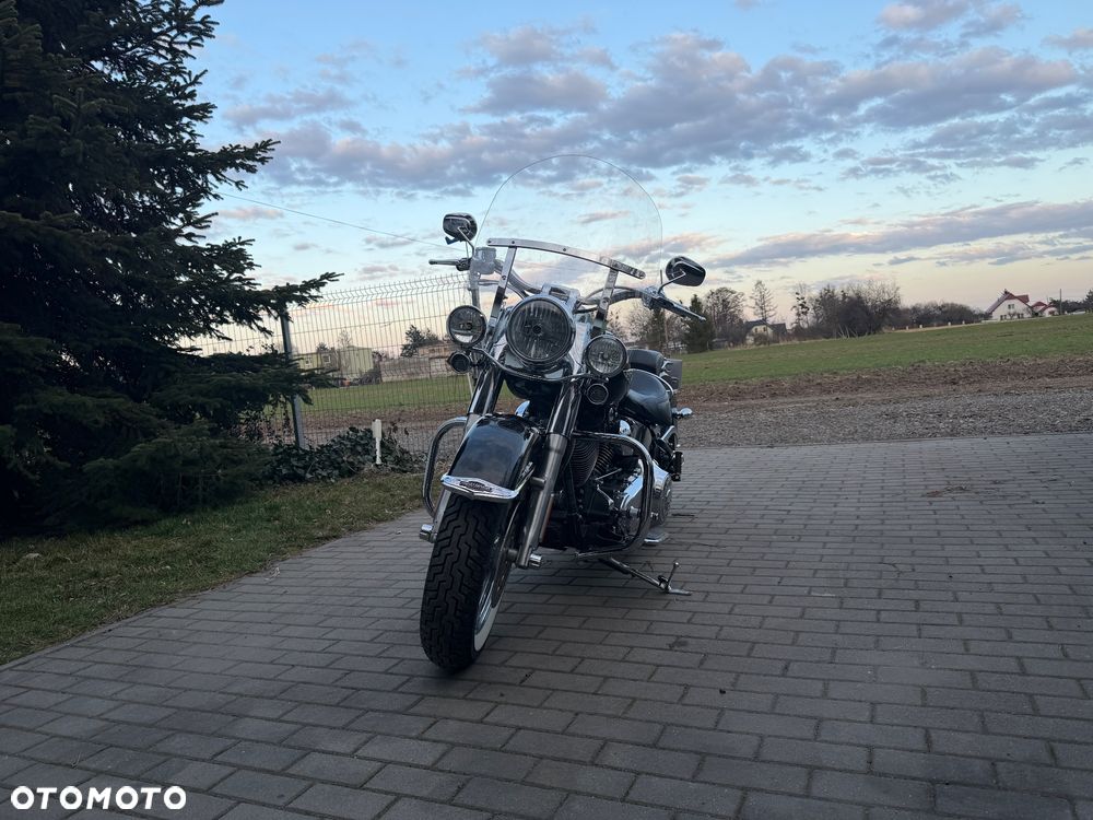 Harley-Davidson Softail Deluxe - 2