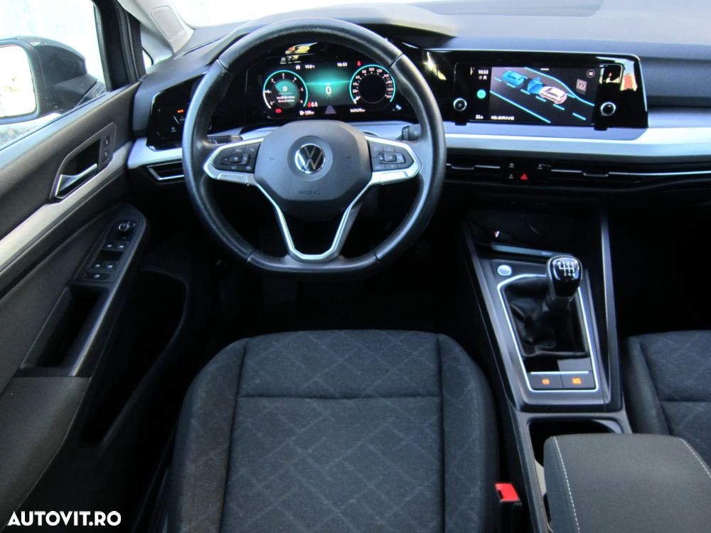 Volkswagen Golf - 21