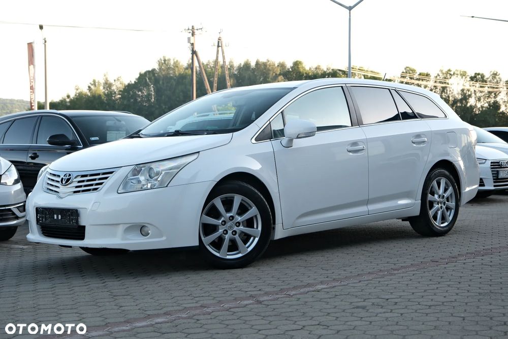 Toyota Avensis 1.8 Luna - 3