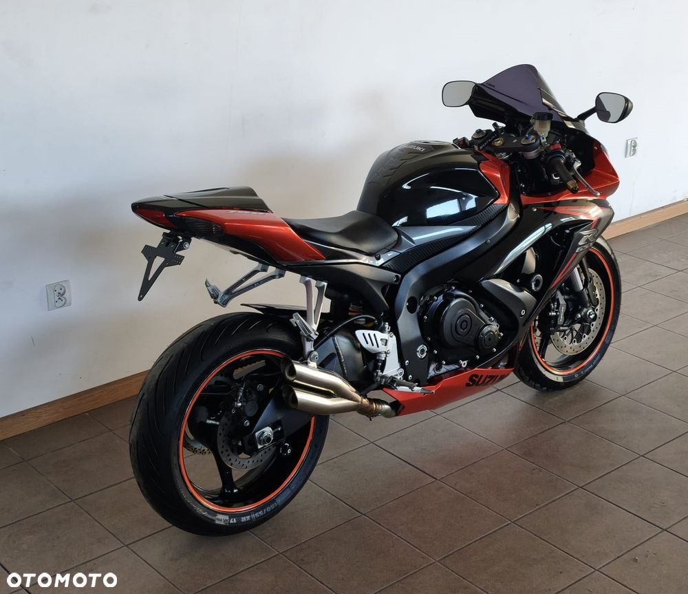 Suzuki GSX-R - 6