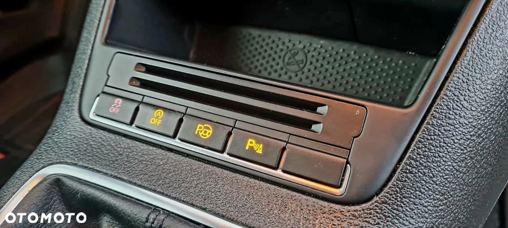 Volkswagen Tiguan 2.0 TDI DPF BlueMotion Technology Cup Sport & Style - 12