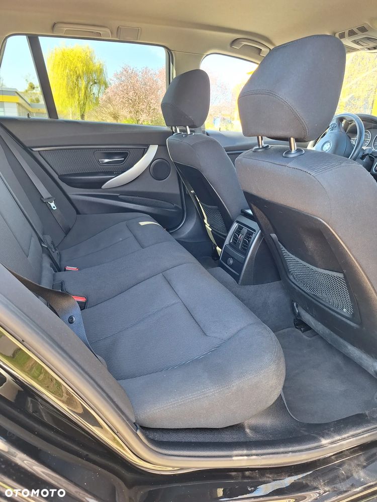 BMW Seria 3 318i - 6