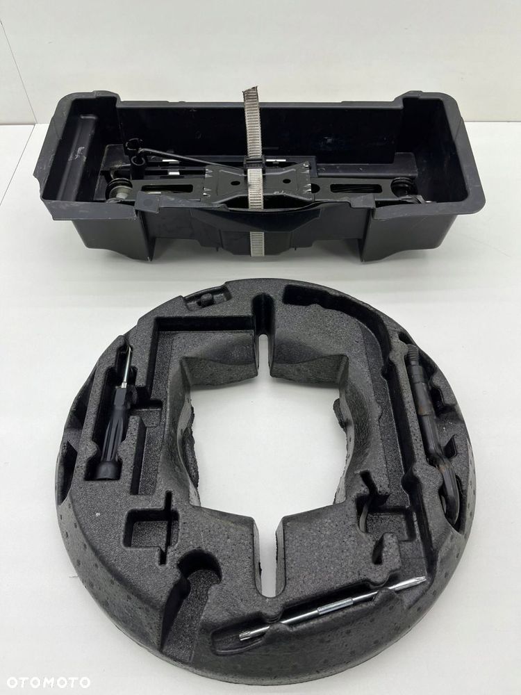 AUDI A4 B9 LEWAREK ZESTAW PODNOŚNIK SAMOCHODOWY 8W0011031 - 2