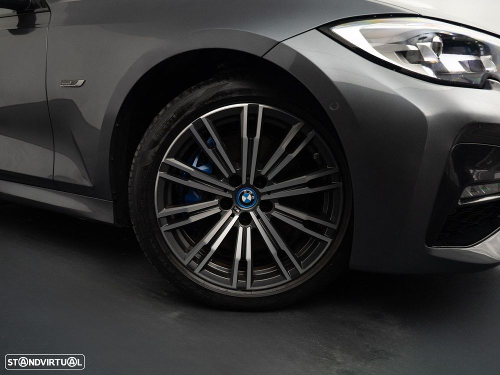 BMW 330 e Pack M Auto - 9