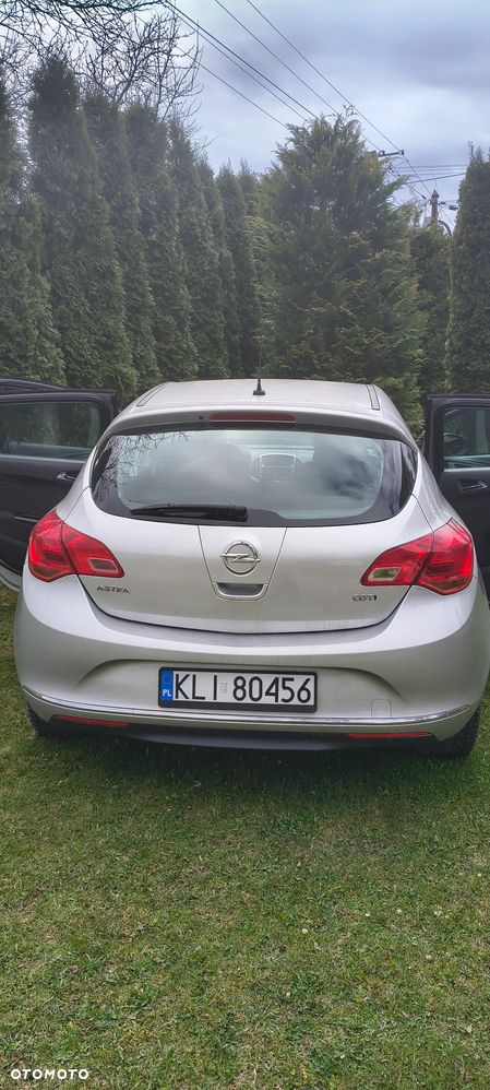 Opel Astra 1.7 CDTI 111 - 2