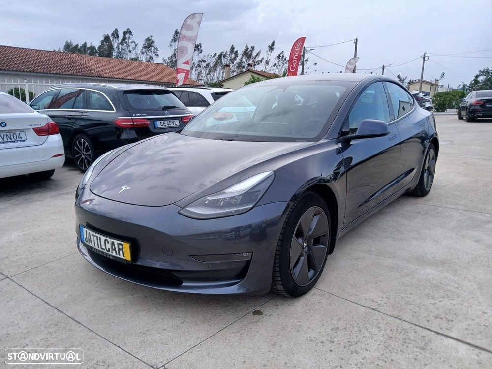 Tesla Model 3 - 5