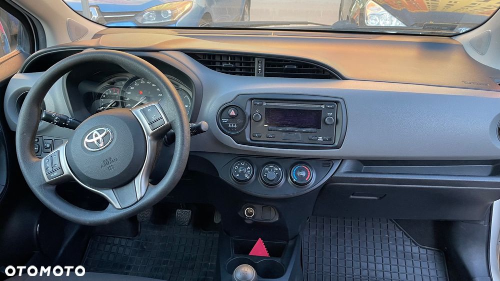 Toyota Yaris 1.0 Active EU6 - 30