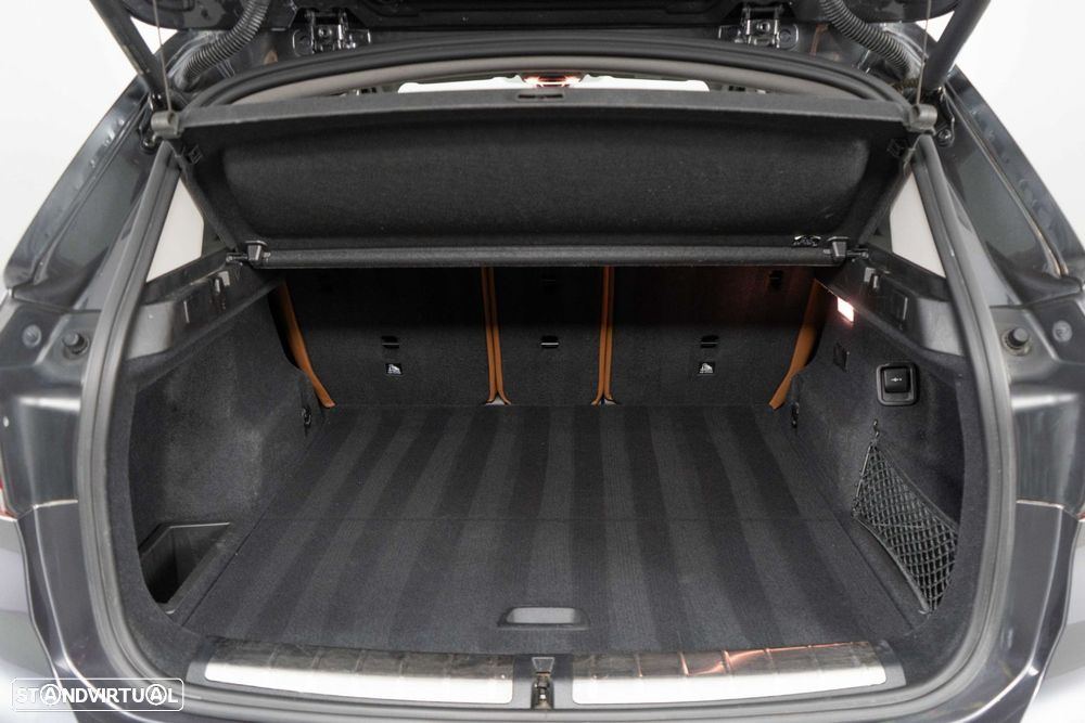 BMW X1 25 e xDrive Corporate Edition - 14