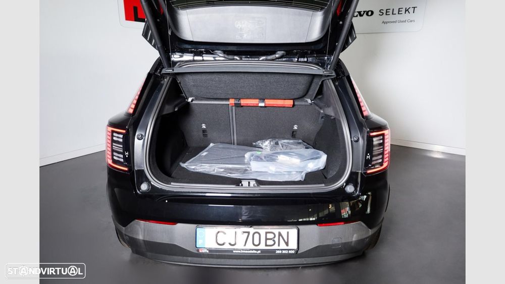 Volvo EX30 51 kWh Single Motor Black Edition - 19