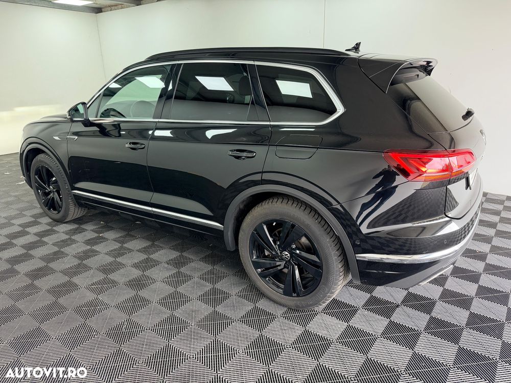 Volkswagen Touareg V6 e-Hybrid OPF 4Motion Aut. Elegance FINAL EDITION - 11
